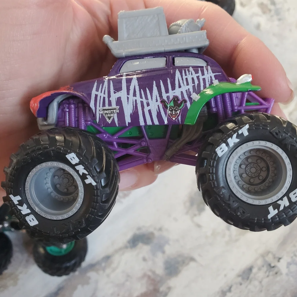 Hot Wheels Assorted Monster Truck Toys - 7 Pc Multicolor